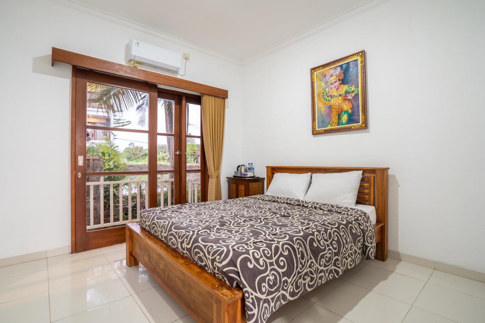 Nirmala Guest House Surf Керамас Экстерьер фото